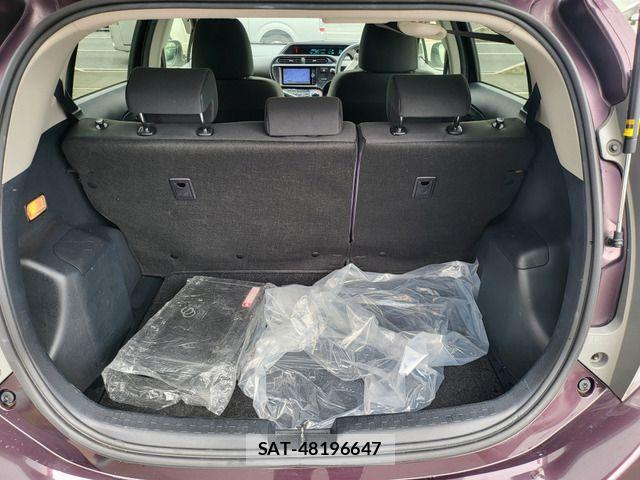 Toyota AQUA 2014-05 8657984-5