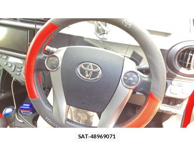 Toyota AQUA 2012-10 8665807-11