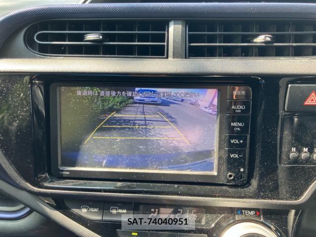 Toyota AQUA 2015-02 8665804-15