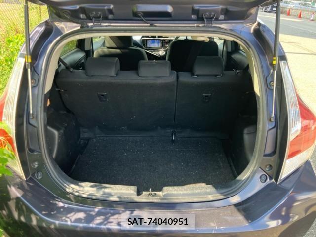 Toyota AQUA 2015-02 8665804-8