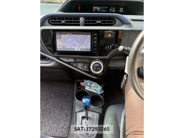 Toyota AQUA 2015-06 8658021-10