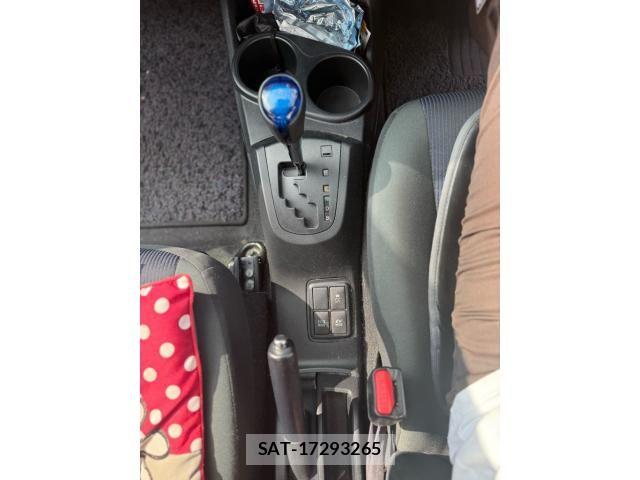 Toyota AQUA 2015-06 8658021-15