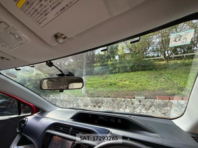 Toyota AQUA 2015-06 8658021-16
