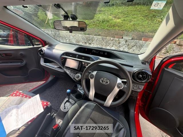 Toyota AQUA 2015-06 8658021-19