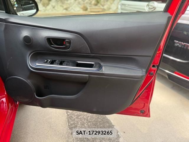 Toyota AQUA 2015-06 8658021-6