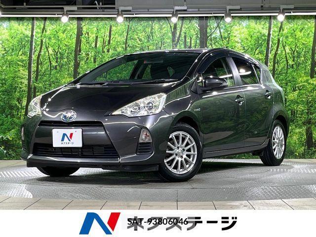 Toyota AQUA 2013-03 8657990-0