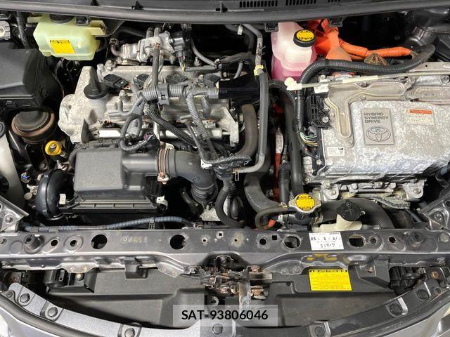 Toyota AQUA 2013-03 8657990-16