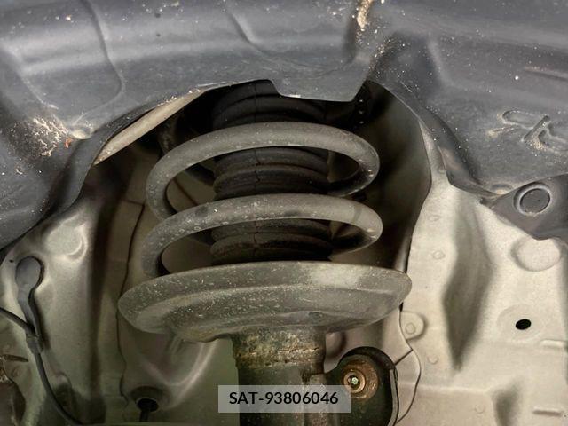 Toyota AQUA 2013-03 8657990-18