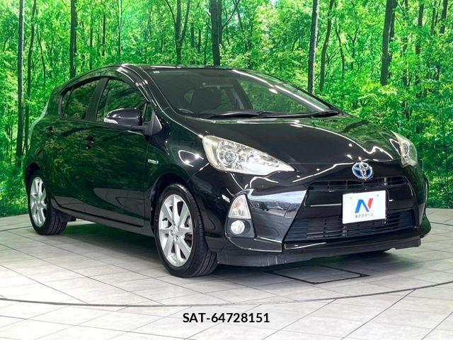Toyota AQUA 2013-10 8665797-15