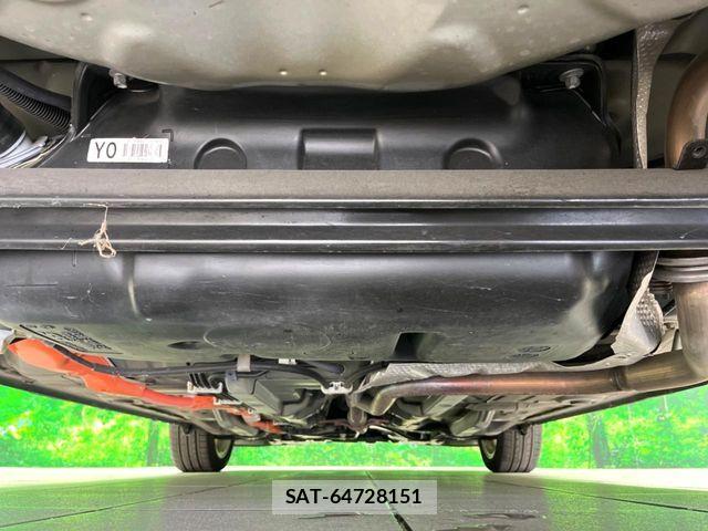 Toyota AQUA 2013-10 8665797-18