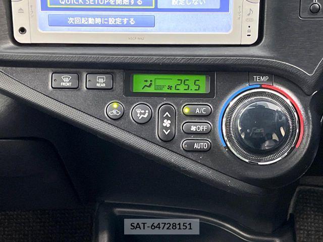 Toyota AQUA 2013-10 8665797-5