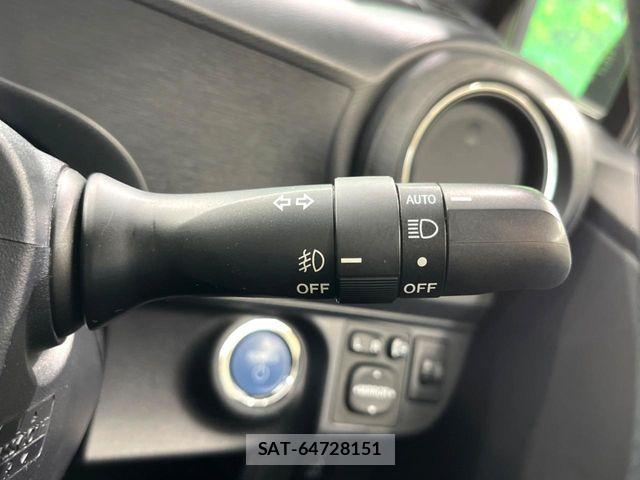 Toyota AQUA 2013-10 8665797-6