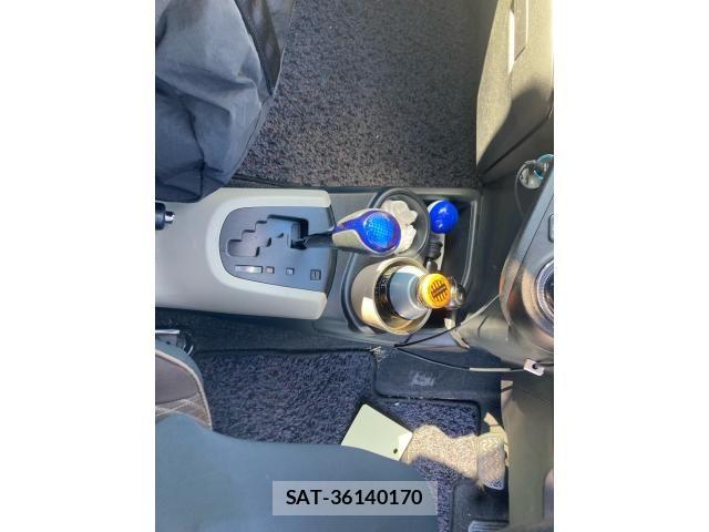 Toyota AQUA 2012-03 8685173-9