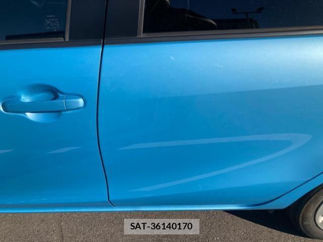 Toyota AQUA 2012-03 8685173-15