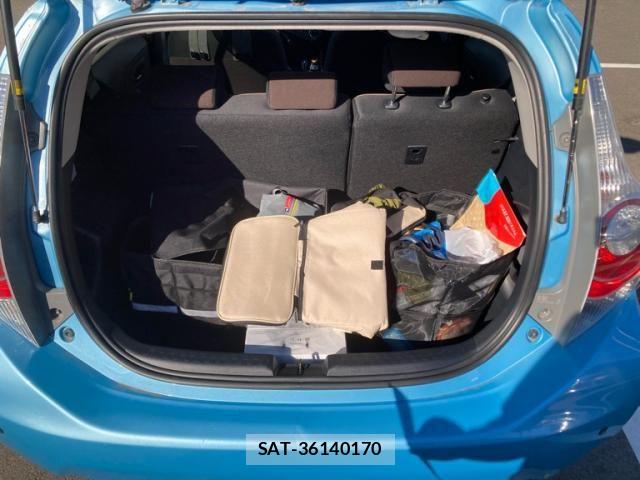 Toyota AQUA 2012-03 8685173-5