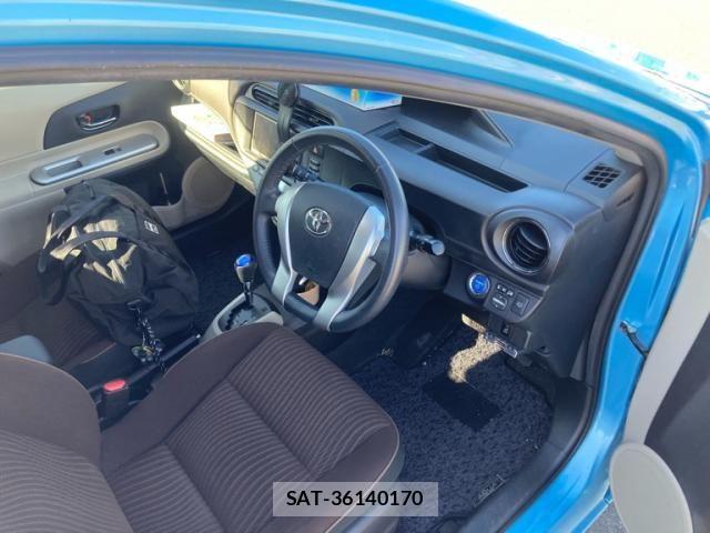 Toyota AQUA 2012-03 8685173-7