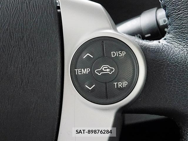 Toyota AQUA 2012-07 8685176-11