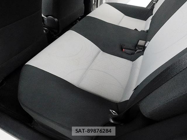 Toyota AQUA 2012-07 8685176-28