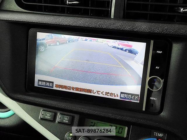 Toyota AQUA 2012-07 8685176-6
