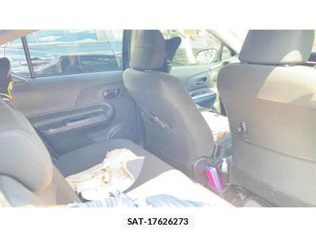 Toyota AQUA 2018-07 8685171-8