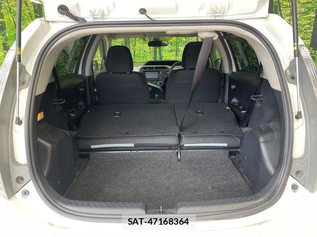 Toyota AQUA 2013-12 8685169-9