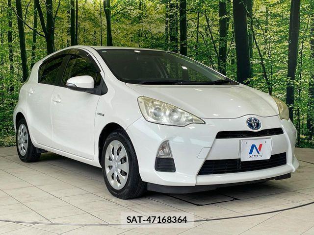 Toyota AQUA 2013-12 8685169-15