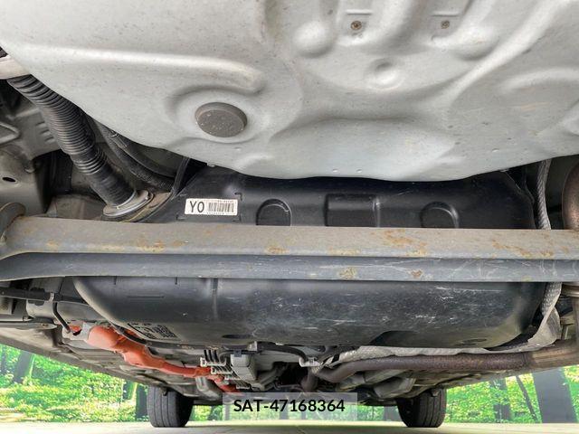 Toyota AQUA 2013-12 8685169-18