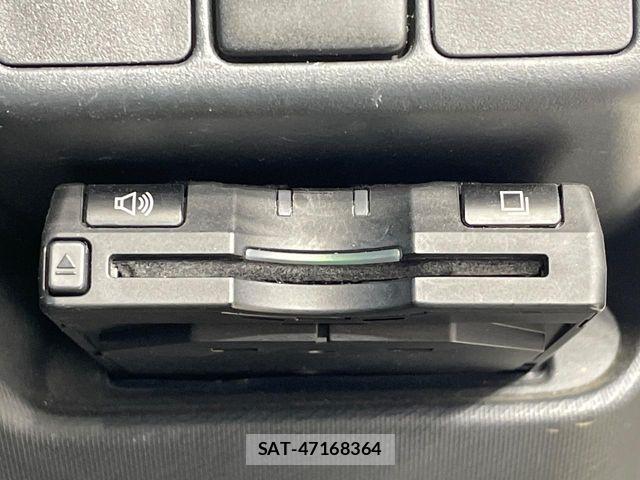 Toyota AQUA 2013-12 8685169-4