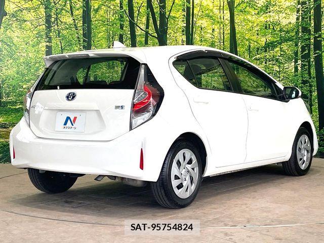 Toyota AQUA 2021-07 8685165-16