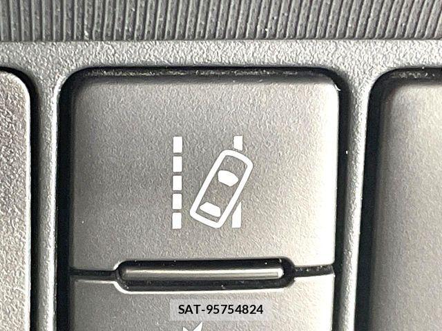 Toyota AQUA 2021-07 8685165-5