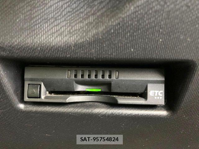 Toyota AQUA 2021-07 8685165-6