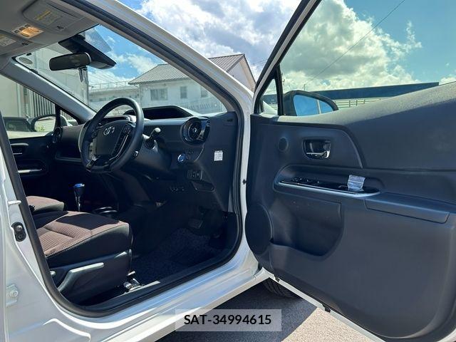 Toyota AQUA 2017-10 8685167-13