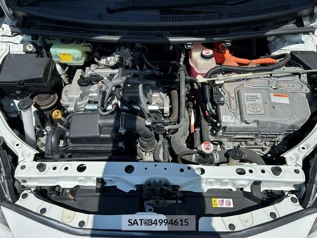 Toyota AQUA 2017-10 8685167-28