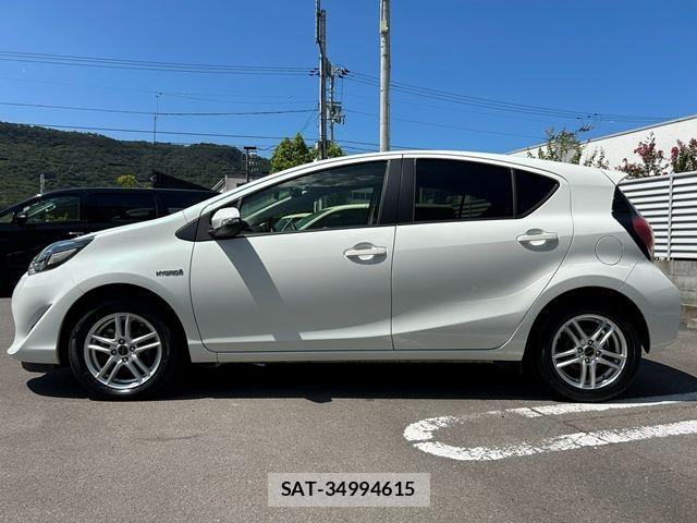 Toyota AQUA 2017-10 8685167-4