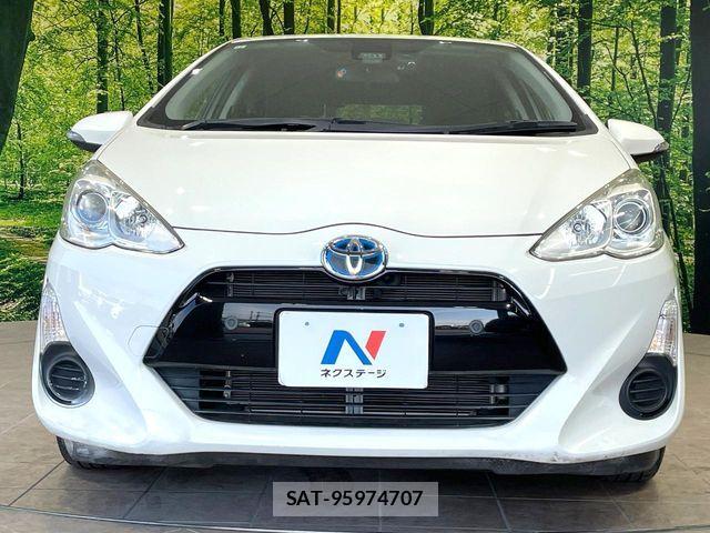 Toyota AQUA 2015-01 8685163-13