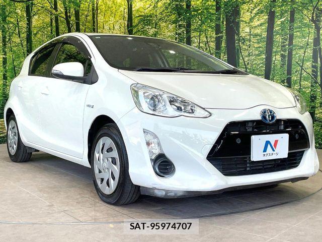 Toyota AQUA 2015-01 8685163-15