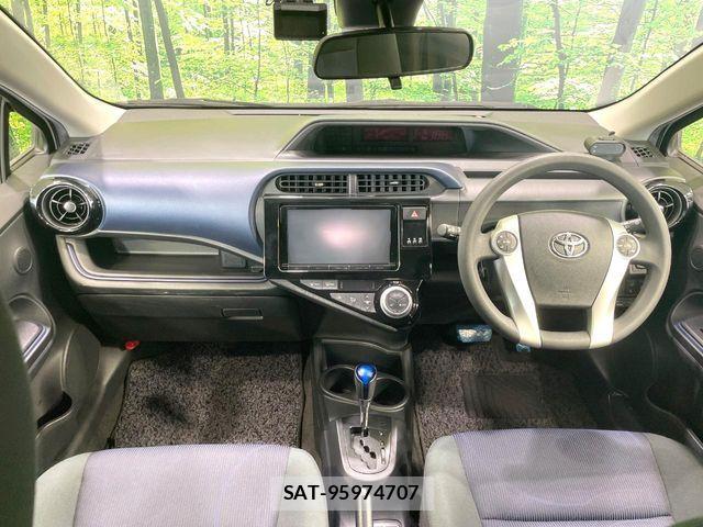Toyota AQUA 2015-01 8685163-1