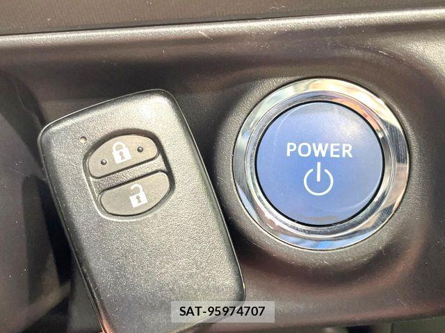 Toyota AQUA 2015-01 8685163-5