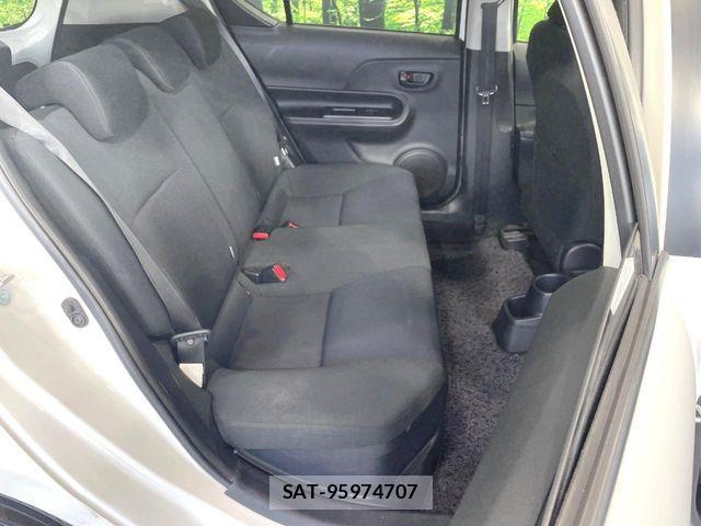 Toyota AQUA 2015-01 8685163-8