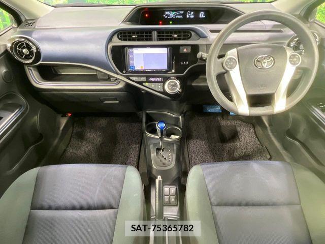 Toyota AQUA 2017-11 8685172-1