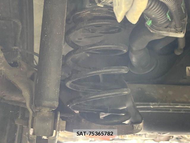 Toyota AQUA 2017-11 8685172-19