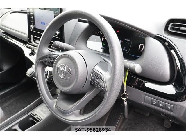 Toyota AQUA 2023-01 8685162-9
