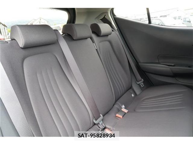 Toyota AQUA 2023-01 8685162-11