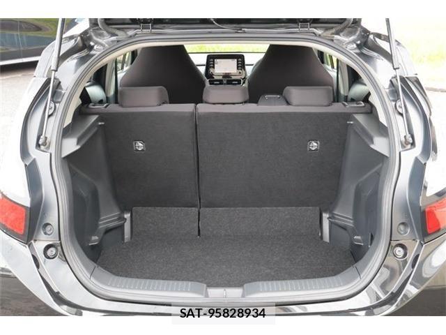 Toyota AQUA 2023-01 8685162-12