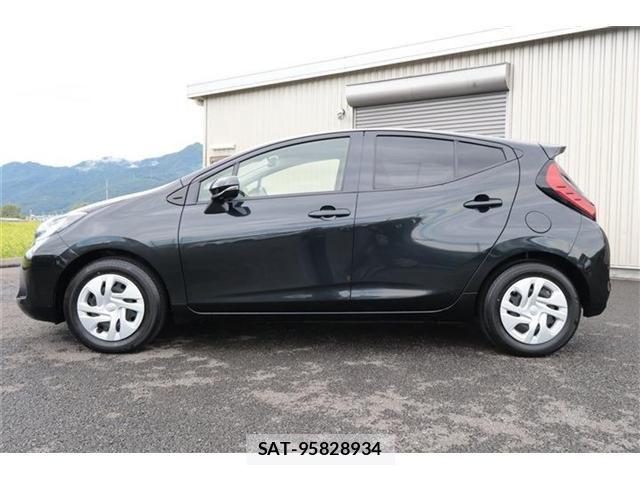 Toyota AQUA 2023-01 8685162-29