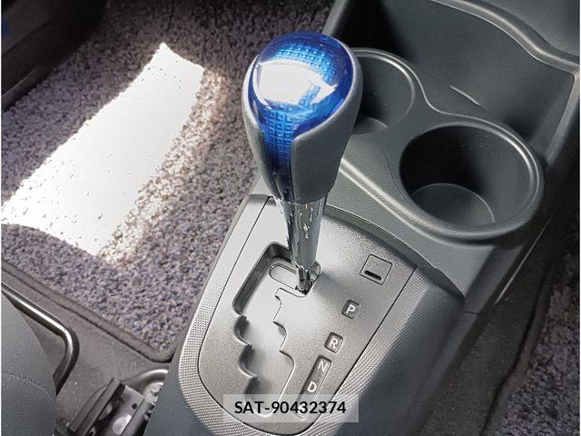 Toyota AQUA 2017-07 8685166-15