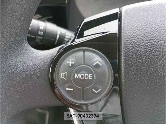 Toyota AQUA 2017-07 8685166-19