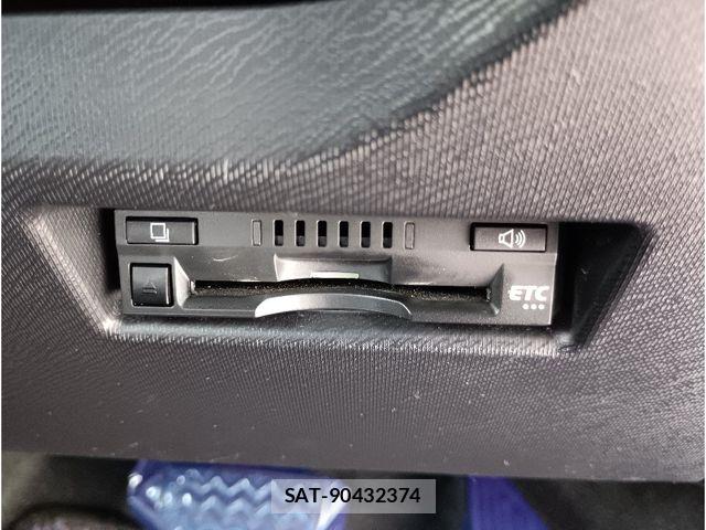 Toyota AQUA 2017-07 8685166-25