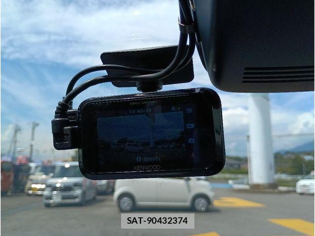 Toyota AQUA 2017-07 8685166-26