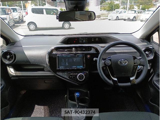 Toyota AQUA 2017-07 8685166-2